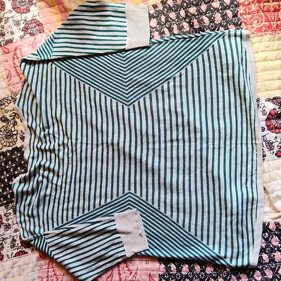 JACLYN SMITH COLLECTION Blouse - Picture 2 of 4